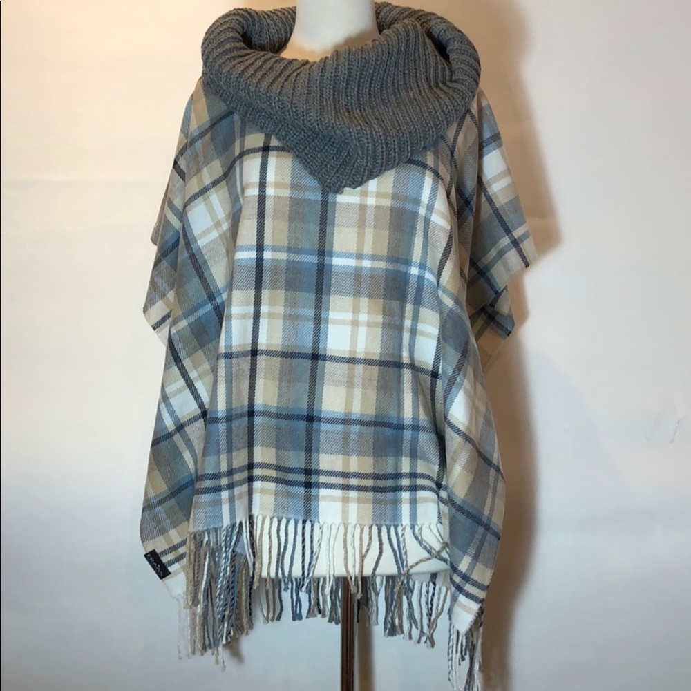 Frass Pull Over Poncho